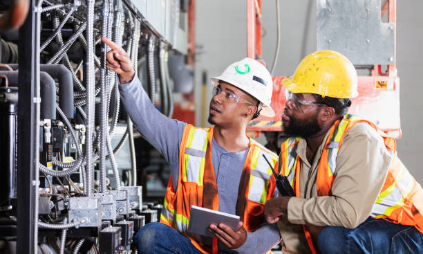 Best 24-Hour Electrician  in Fayette, IA
