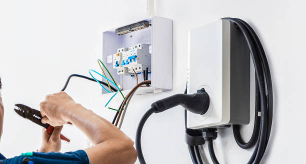 Best Affordable Emergency Electrician  in Fayette, IA